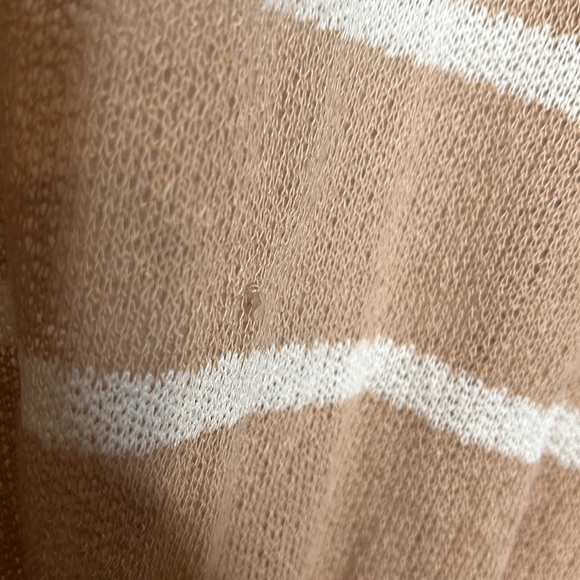 Womens top - Picture 2 of 4